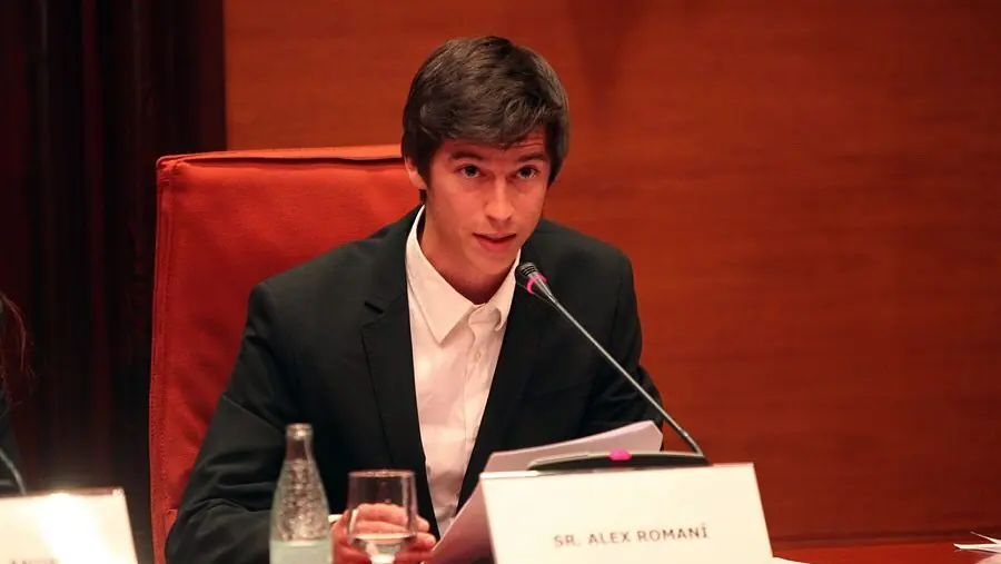 Coloquio sobre emprendimiento con jóvenes profesionales