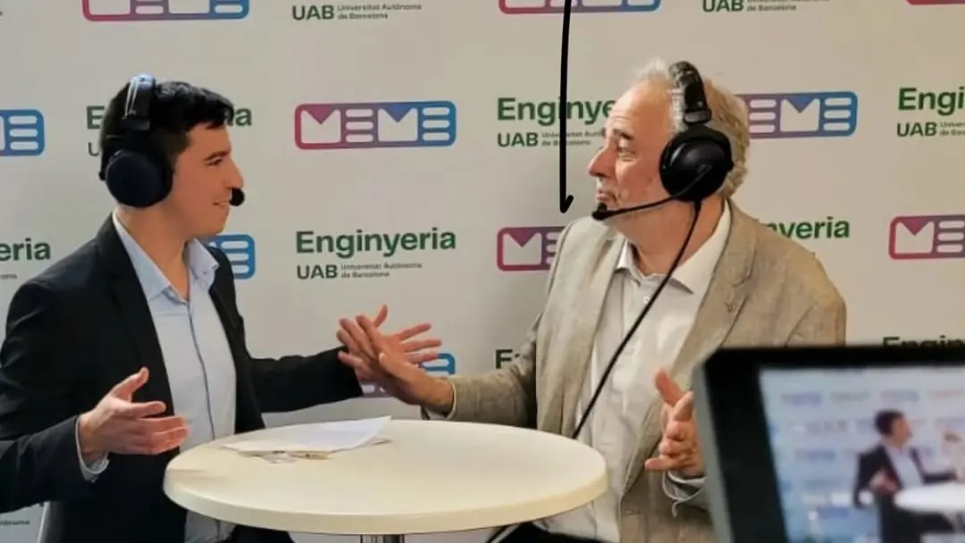Entrevista de diagnóstico con un profesional durante un proyecto