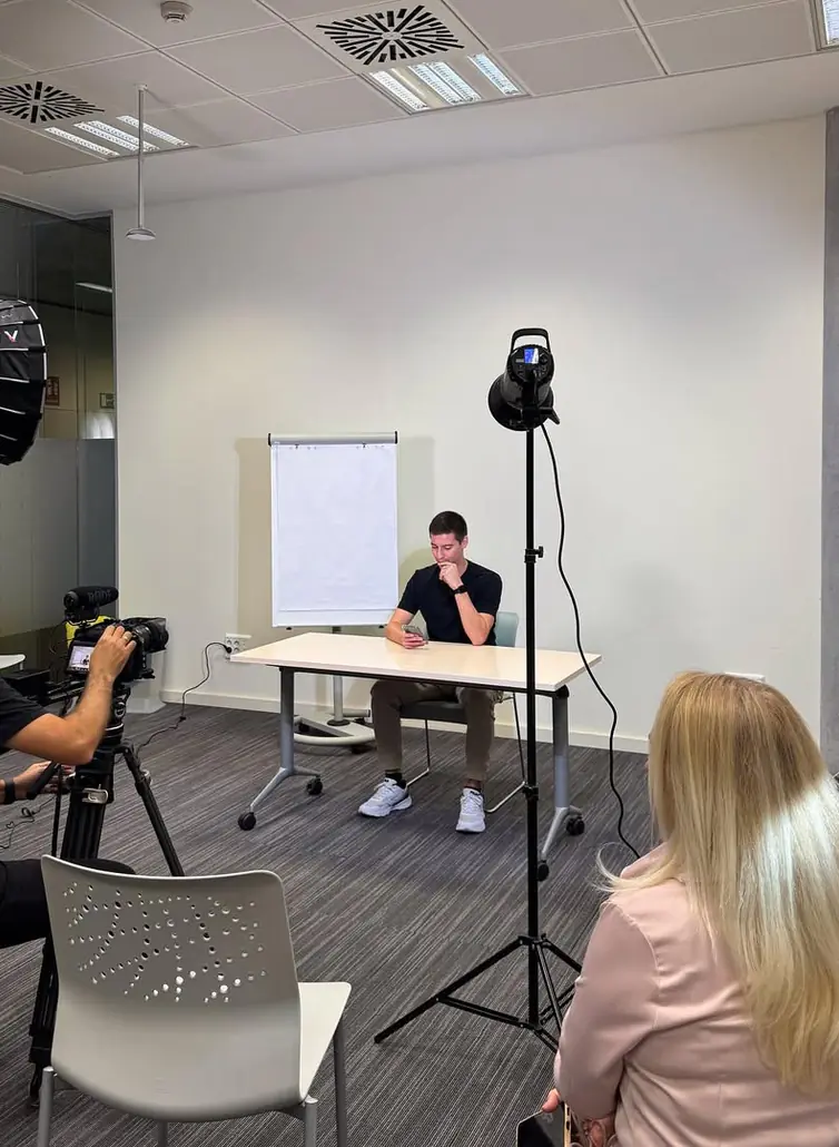 Alex Romaní impartiendo una formación