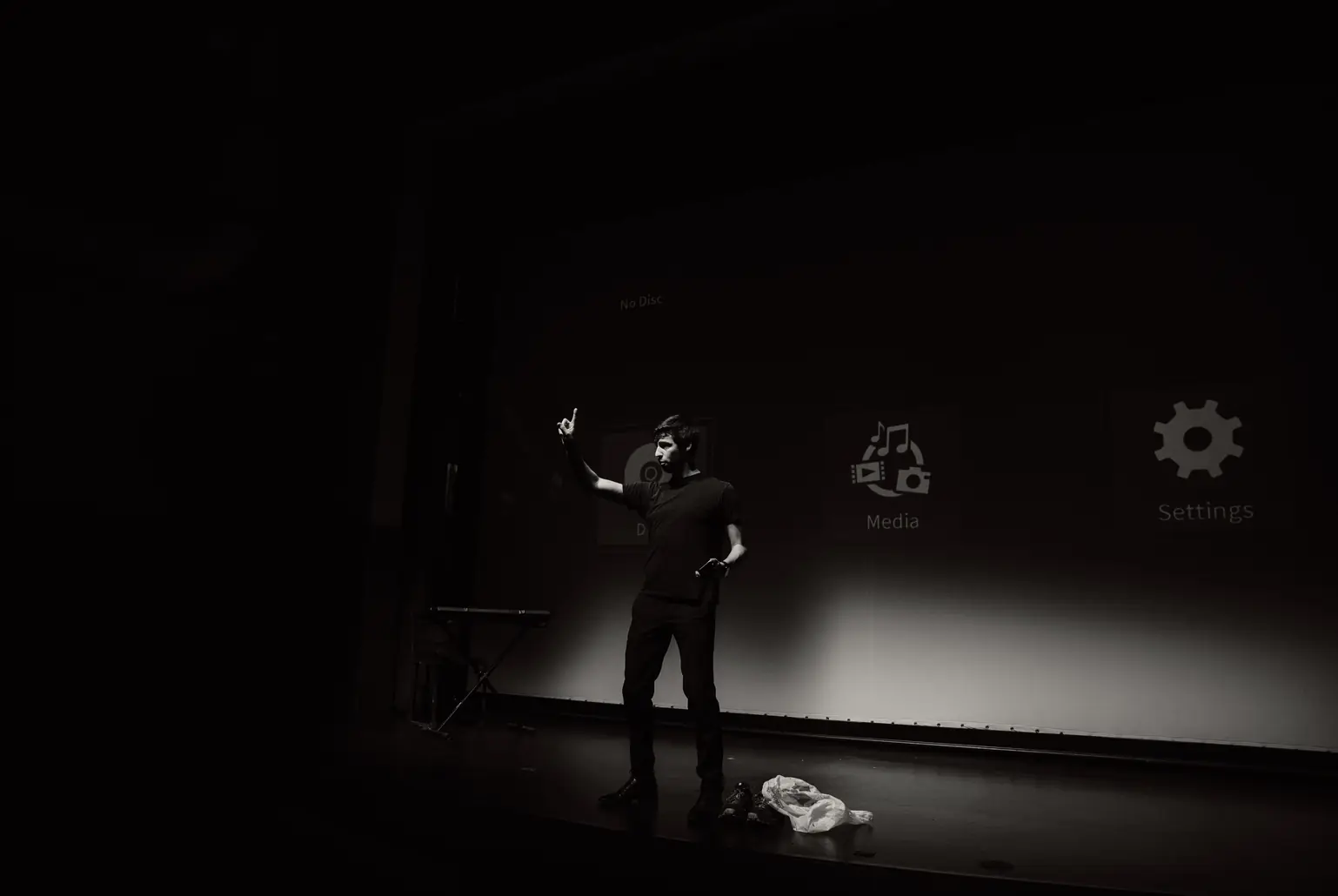 Alex Romaní durante una conferencia