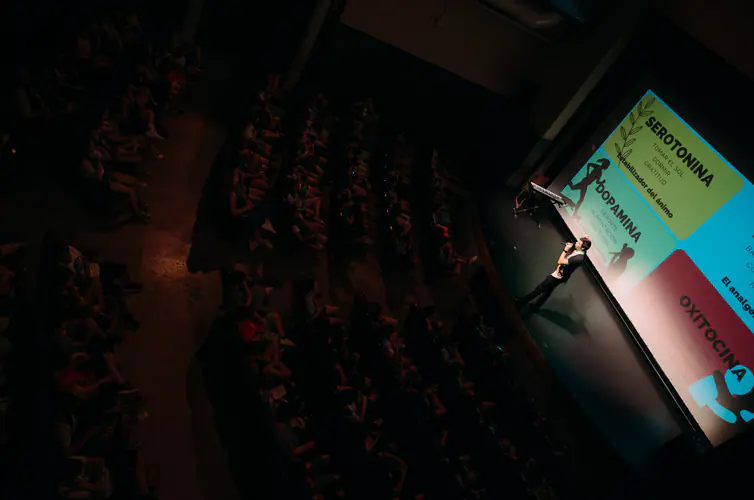 Alex Romaní en el escenario
