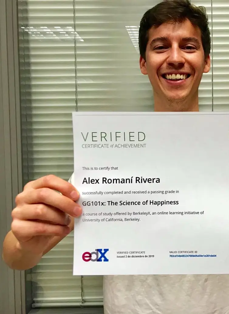 Alex Romaní presentando un acto
